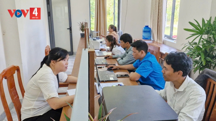 SÔNG KÔN T’BHLÂNG TU MƯY CHÍNH QUYỀN ĐĂN ĐHANUÔR