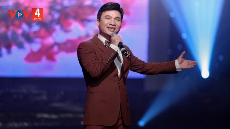 CA SĨ QUANG LINH