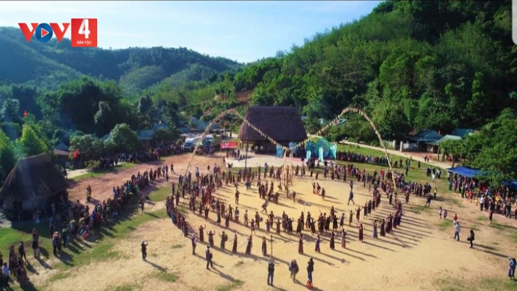 HUẾ VÊY P’XOỌNG 2 C’KIR VĂN HÓA PHI VẬT THỂ K’TIÊC K’RUUNG