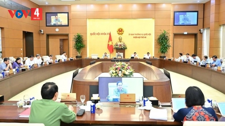  BHRỢ CƠNH XA NAY PHÁP LUẬT ĐỢ BH’RỢ PA BHRỢ, PA CHOOM BH’RỢ ĐOỌNG HA HA MANUYH CRÊÊ TOOM TÙ LÂH ĐHỊ ZR’LỤ ĐONG TA CROỌL  