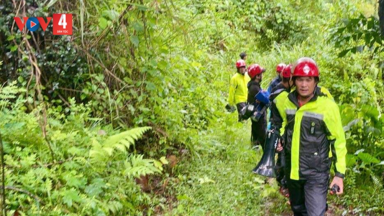 DA DING CA COONG ĐÀ NẴNG: 112 CHA NẮC CĂH CHOOM LIÊN LA LẠC LA LĂM ĐÊÊC ƠY CHÔ TƯỚC ĐONG TỆÊM NGĂN