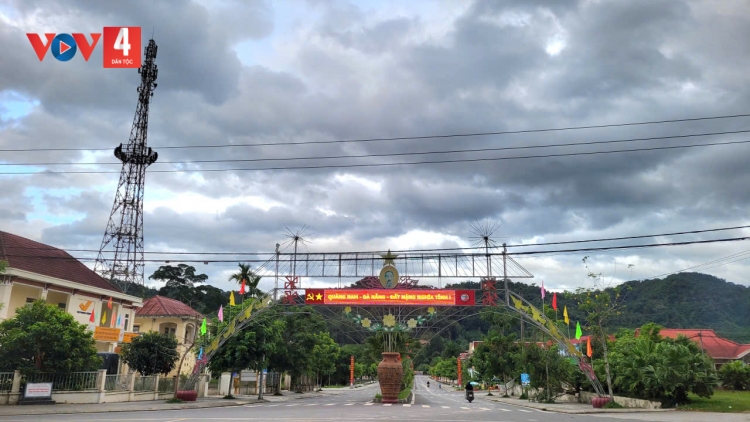 CÁN BỘ, SINH VIÊN CÔNG NGHỆ THÔNG TIN CHÔ OOY VÊÊL ĐÔNG 