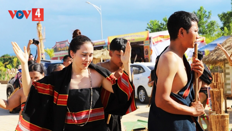 BHIỆC XAY XƠ ÂNG MA NUYH VE