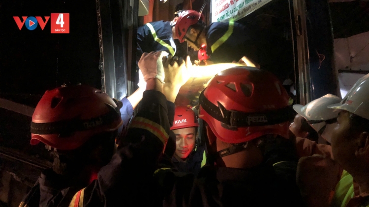 BHRÊY TĂH COH C’LÂNG LƯỚT ĐƠƠH LA SƠN - TUÝ LOAN, BẤC APÊÊ ĂT COH XE DƯR K’ĐOONG