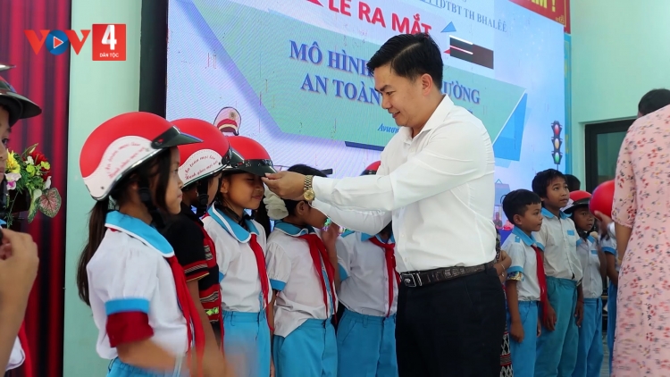 CHR’VAL AVƯƠNG PA CĂH CR’NOỌ BH’RỢ “C’RIING TRƯỜNG TỆÊM NGĂN C’LÂG P’RANG”