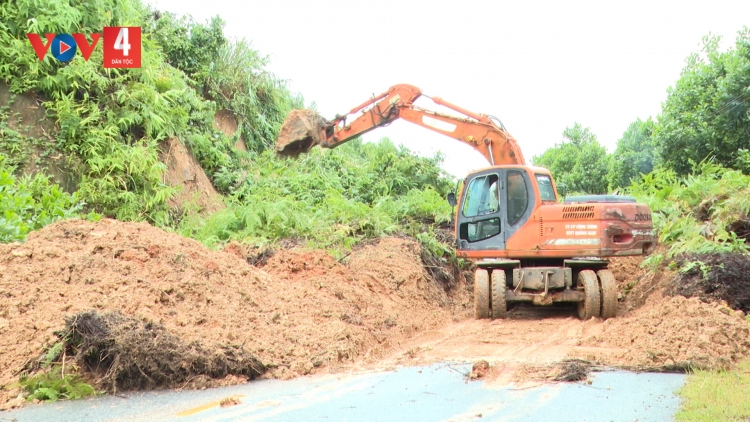 C'LÂNG P'RANG COH DA DING CA COONG ĐÊỆNG K'ĐOONG