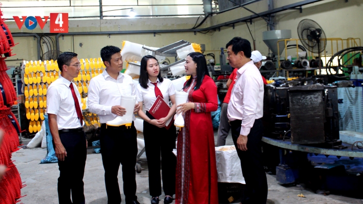 ZÊN TÍN DỤNG PR’ĐƠỢ ĐOỌNG HA KINH TẾ CR’NHĂNG