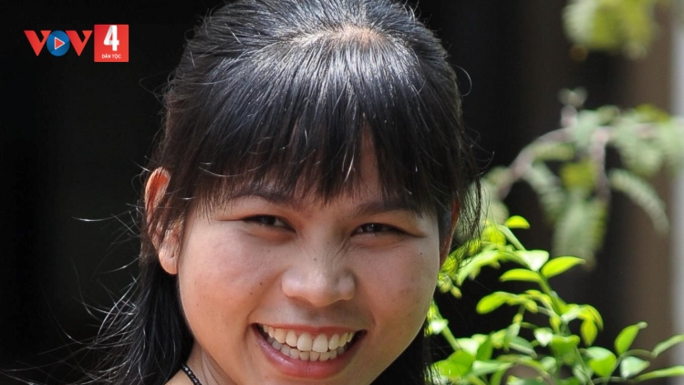 P'RƠƠM CÔNG NĂC ĐHÊÊNG P'RƠƠM ANĂM