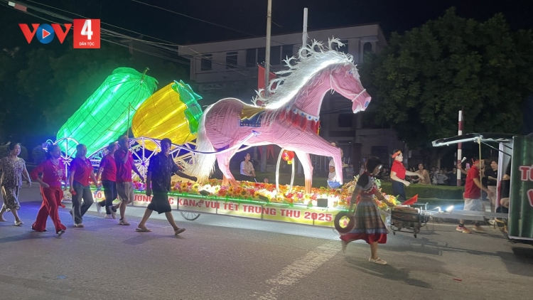 THÁI NGUYÊN: XÀY CĂN NGÒI DỎM ĐẾCH ENG BÚNG SLUNG RẲP NÈN TRUNG THU