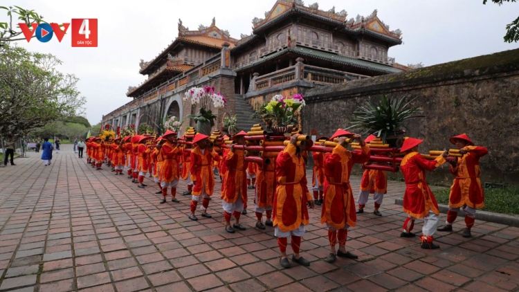 HUẾ: XĂL T’MÊÊ OOY CR’NOỌ XA NAY, T’BHLÂNG LÂH MƠ CÓH NHIỆM KỲ T’MÊÊ