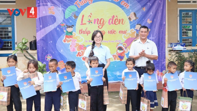 TẾT TRUNG THU LIÊM CHR’NĂP ÂNG APÊÊ P’NIÊN ĐHA RƯT COH K’COONG CH’NGAI