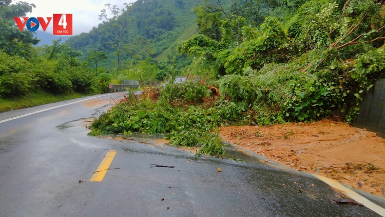 BOO TUH, HR’LANG K’TIẾC NGÂN BHLẦNG COH BẤC ĐHỊ