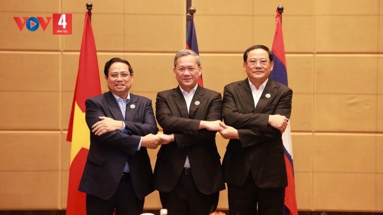 THỦ TƯỚNG PHẠM MINH CHÍNH CHA RA DIU LÂNG BHRỢ BHIỆC LÂNG ANHI THỦ TƯỚNG CAMPUCHIA LÂNG THỦ TƯỚNG LÀO