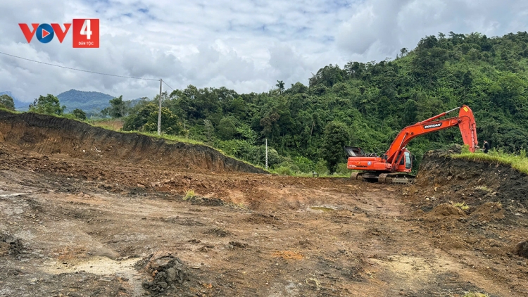 ĐÀ NẴNG: ĐƠƠH BHRỢ PA DƯR ĐHỊ TRỰC THĂNG ZRƯƠP COH Z’RLỤ DA DING CA COONG