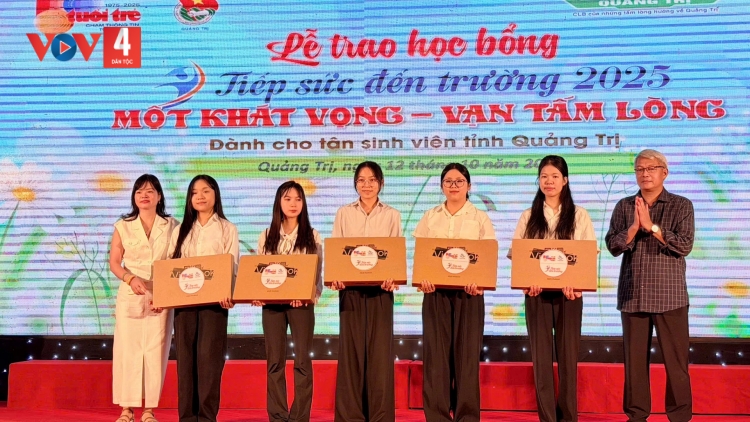 PA ĐƠP 111 HUN HỌC BỔNG “P’TÊÊT C’RƠ TƯƠC TRƯỜNG” HA SINH VIÊN TỈNH QUẢNG TRỊ