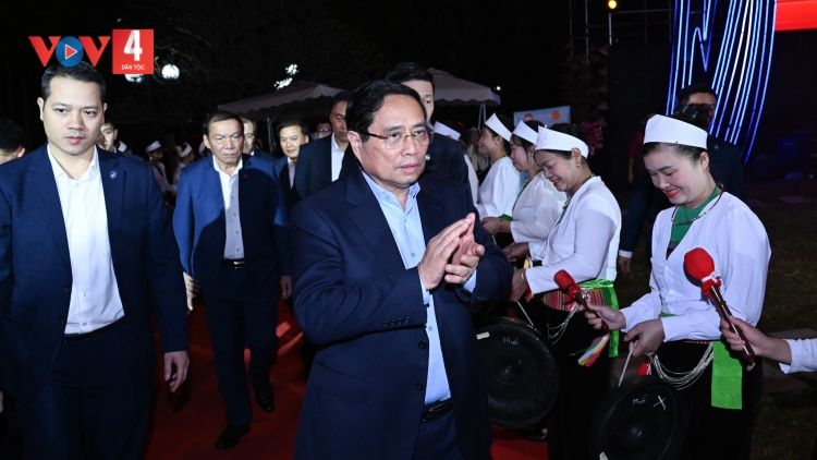 THỦ TƯỚNG T’ĐANG K’ĐƯƠI DOANH NGHIỆP, ĐHA NUÔR CHROI C’RƠ, MR’CƠNH LOOM ZOOI LÂNG ĐHA NUÔR MIỀN TRUNG