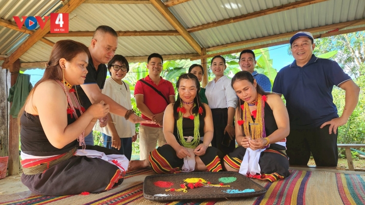 PA DƯR RAU CHR’NĂP PR’HAY K’KIR DA DING K’COONG ĐÀ NẴNG TƯỚC ĐĂN LÂH MƠ LÂNG MANUYH LÊY