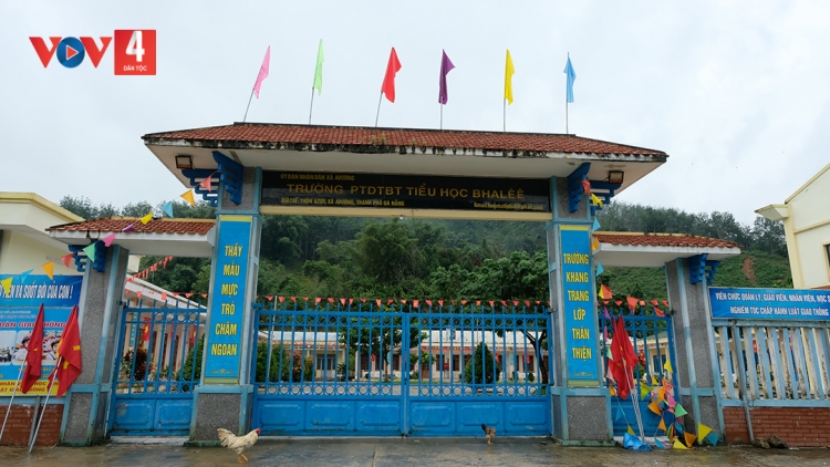 PÔ CRÂNG ĐOỌNG HA THẦY, CÔ GIÁO DA DING CA COONG ĐÀ NẴNG