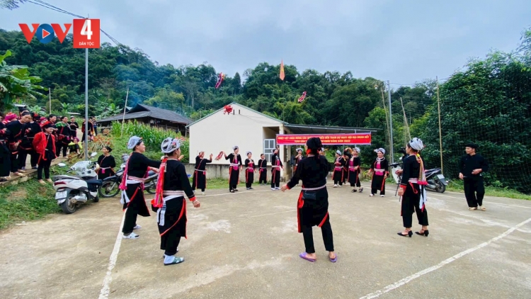 BẠI CẦN CỎP FẤN SLE PỈ NOỌNG BẢN CỎN CÁP SLẲT ĐUỔI CĂN DÚ SLẢNH THÁI NGUYÊN