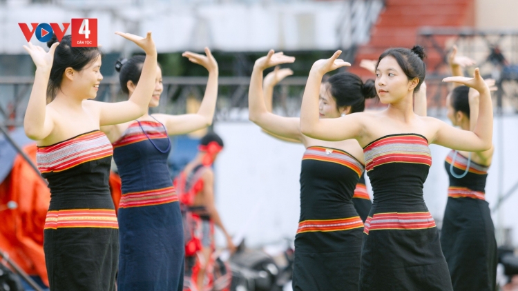 XA NAY TIN PR'HAY CHR'NĂP COH TUẦN 