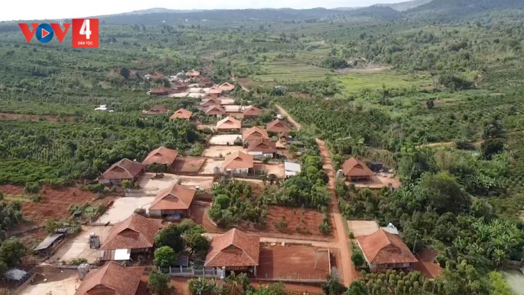 BẢN CẦN NÙNG DÚ BÚNG ĐIN TAM GIANG (ĐẮK LẮK)