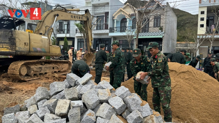 ĐONG NHÂM MÂNG HA ĐHA NUÔR ZR’LỤ TUH NAM TRUNG BỘ - BOOP GR’HOOT YÊM TÊÊM LÂNG NHÂM MÂNG