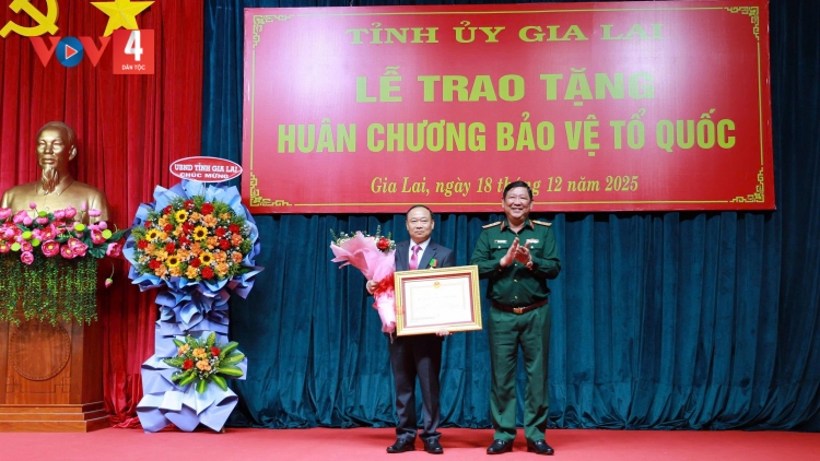 BÍ THƯ TỈNH ỦY GIA LAI THÁI ĐẠI NGỌC ĐƠP CH’NER HUÂN CHƯƠNG ZƯ LÊY K’TIẾC K’RUUNG HẠNG PÊÊ
