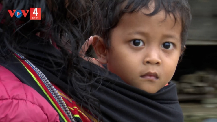 HÂU TU CHOOM DƯR VAIH CƠNH ĐÂU?