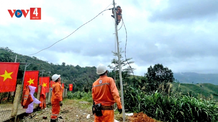 ĐÀ NẴNG: PA ZAY GLỤ ĐIỆN OOY DA DING NGỌC LINH ĐOỌNGHA ĐHANUÔR CA DONG