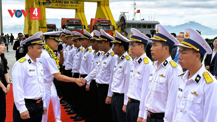 BHUÔNG HUẤN LUYỆN HẢI QUÂN HÀN QUỐC ROKS HANSANDO LƯM LÊY ĐÀ NẴNG