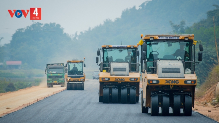 KHA TÀNG TỨ MÒN SLỨN SLIM CÚA PỈ NOỌNG DÚ BÚNG PIÊN CHÁI