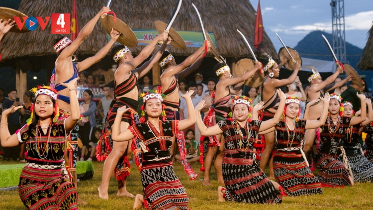 ĐỢ XA NAY TIN PR'HAY CHR'NĂP COH TUẦN