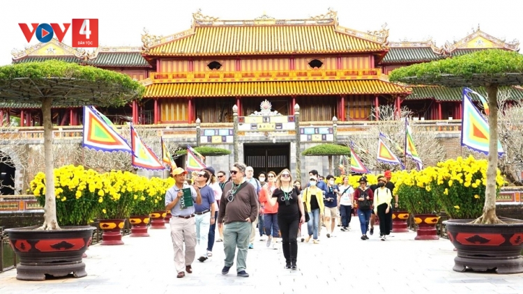 C’BHUH BHA AR XRẶ: DU LỊCH VIỆT NAM: Z’LÂH RAU CĂH LIÊM, T’PÂH RAU LIÊM CHOOM T’MÊÊ