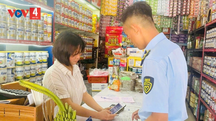 ĐÀ NẴNG: BHRỢ KẾ HOẠCH BHA LẦNG ZÊL CHA GROONG TR’CÂL LÊT XA NAY LÂNG PA CÂL PR’ĐƯƠI G’LƠC BÊL TẾT BÍNH NGỌ