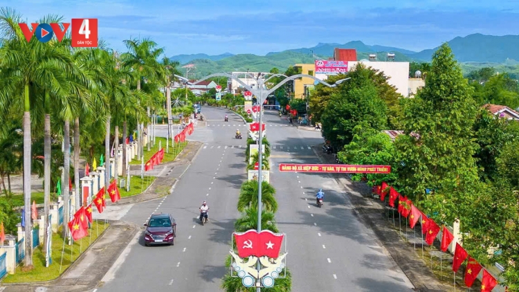 MANUYH CƠ TU RƠƠM KIÊNG ĐẠI HỘI XIV VÊY BẤC CHÍNH SÁCH PA DƯR ZR’LỤ ĐHANUÔR ACOON COH