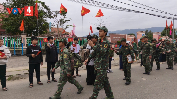 BH’NƠƠN BH’RỢ GA MĂC CHR’NĂP ÂNG QUÂN LÂNG ĐHANUÔR