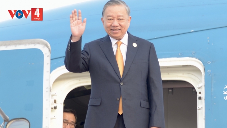 TỔNG BÍ THƯ TÔ LÂM TƯƠC OOY PHNOM PENH, NĂC TƠƠP TƯƠC LUM LÊY CẤP NHÀ NƯỚC OOY CAMPUCHIA