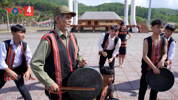 PA DƯR ĐẢNG VIÊN ĐHỊ ZR’LỤ ĐHANUÔR ACOON COH ĐÀ NẴNG