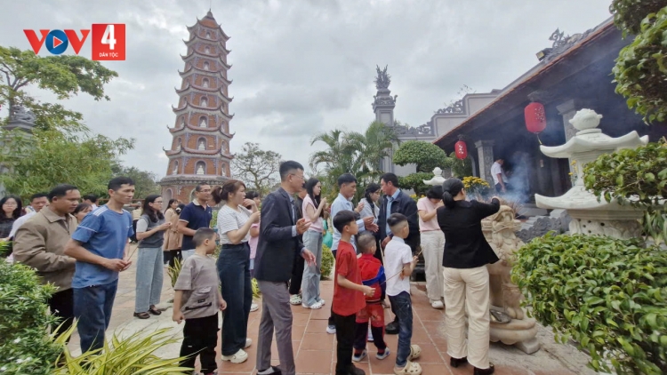 ĐHA NUÔR QUẢNG TRỊ LÂNG T’MOOI LƯƠT CHÙA CAVĂR TÊÊM NGĂN TƠƠP C’MOO T’MÊÊ