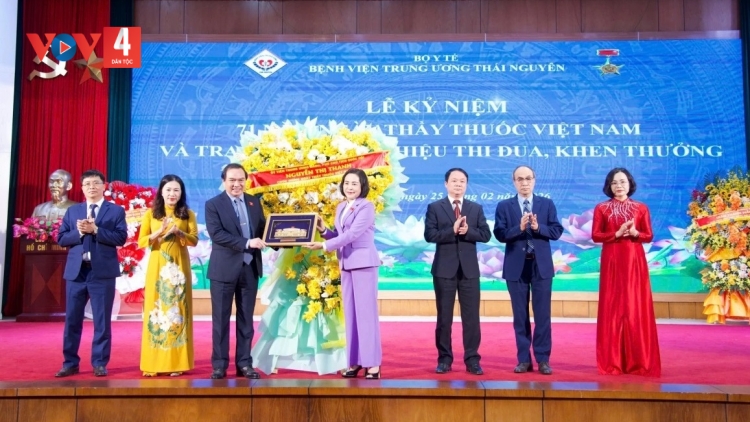 PHÓ CHỦ TỊCH QUỐC HỘI NGUYỄN THỊ THANH PÂH G’LUH HƠNH DEH 71 C’MOO T’NGAY MANƯIH ZƯ PA DƯAH ĐH’REH CR’AY VIỆT NAM ÂNG BỆNH VIỆN TRUNG ƯƠNG THÁI NGUYÊN