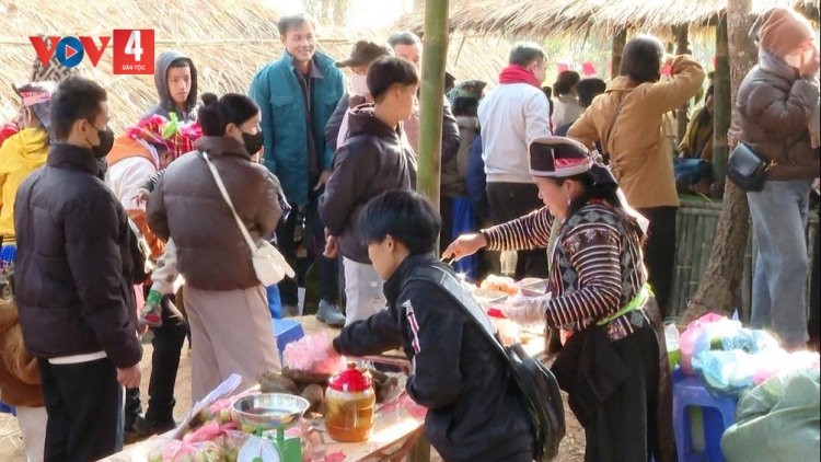 PHIÊN CHỢ HA PRUỐT COH K’COONG CH’NGAI TÂY BẮC 