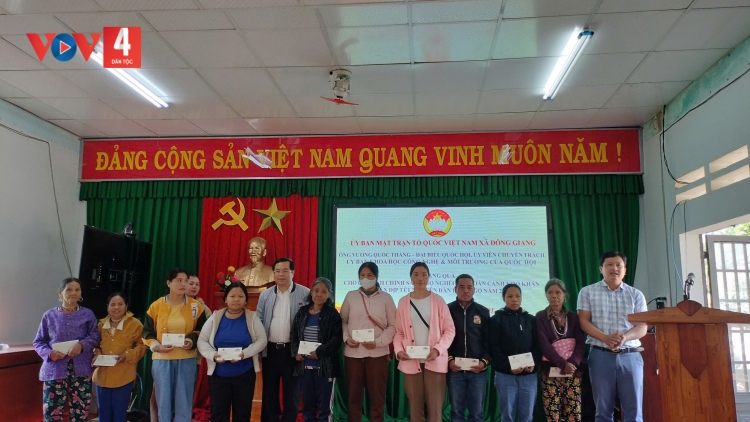 ĐẠI BIỂU QUỐC HỘI LUM, ĐOỌNG PR’HÊL TẾT HA ĐHA NUÔR DA DING CA COONG ĐÀ NẴNG