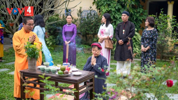 GIỮ HỒN TẾT XƯA TRONG NẾP NHÀ HUẾ