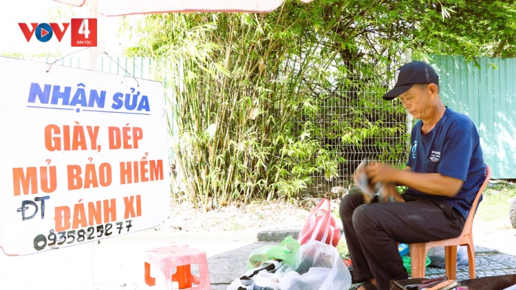 BH’RỢ N’TY COH PHỐ THỊ ĐHỊ T’NGAY TẾT