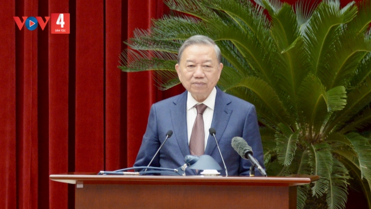 ZÂP C’LÂNG XA NAY ÂNG ĐẢNG PA CHĂP TƯƠC CR’NOỌ XA NAY CĂH ĐƠC NGAI CRÊÊ TA LƠI N’ĐĂH HOỌNG