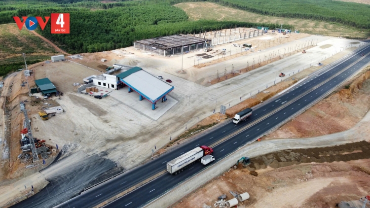 ĐOỌNG ĐƯƠI DUA ĐHR’NÊY TR’NƠỢP COH C’LÂNG LƯỚT ĐẤH BẮC – NAM Z’LÂH QUẢNG TRỊ