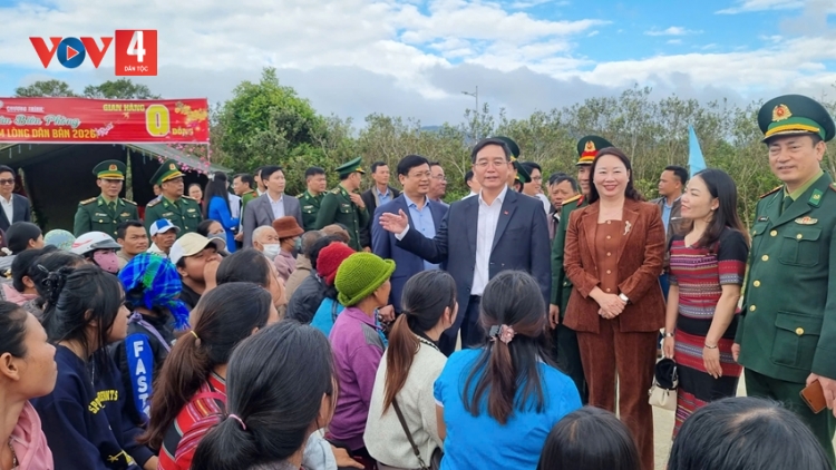 “HA PRUỐT BIÊN PHÒNG - NGĂN LOOM ĐHANUÔR BHƯƠL CR’NOON” PAZUM TÊY K’RANG LÊY TẾT ĐOỌNG HA ĐHANUÔR COH ZR’LỤ C’NOONG K’TIÊC