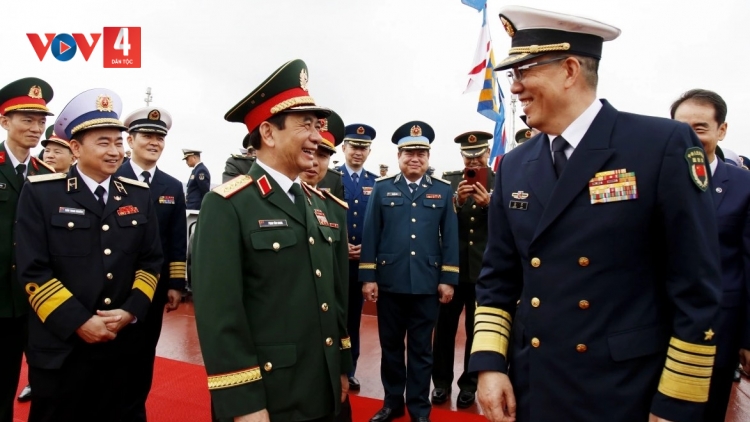 ĐẠI TƯỚNG PHAN VĂN GIANG TA ĐANG MOON ĐỘI BHUÔNG HẢI QUÂN VIỆT NAM DƯR LƯỚT TING PÂH CH’MÊỆT LÊY ZAZUM