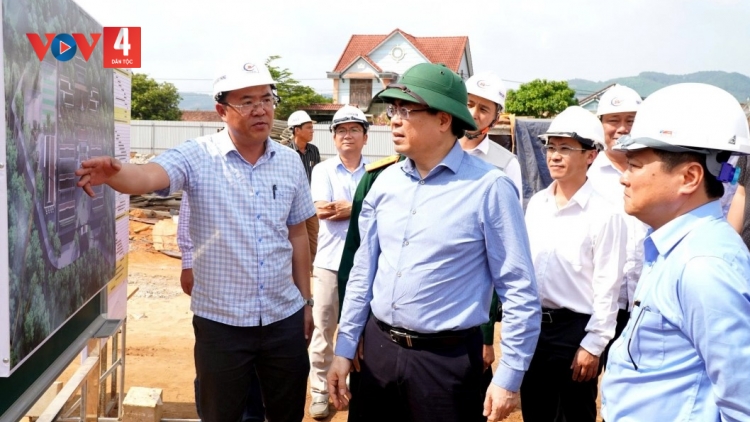 QUẢNG NGÃI BHRỢ LIÊM CHOOM RÂU ƠY VAIH ĐHỊ ZR’LỤ CỬA KHẨU BHA LANG K’TIÊC BỜ Y