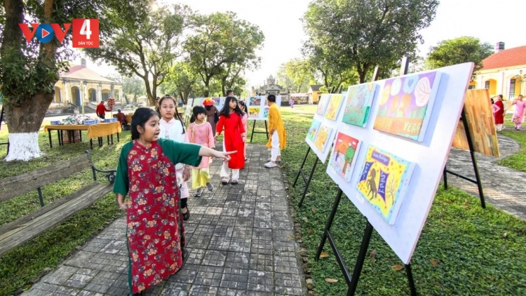 HUẾ PA DƯR DAL BH’NƠƠN PA TOO PA CHOOM C’KIR PA TÊỆT LÂNG CHẤC NĂL ĐHR’NĂNG LALUA ĐOỌNG HA HỌC SINH